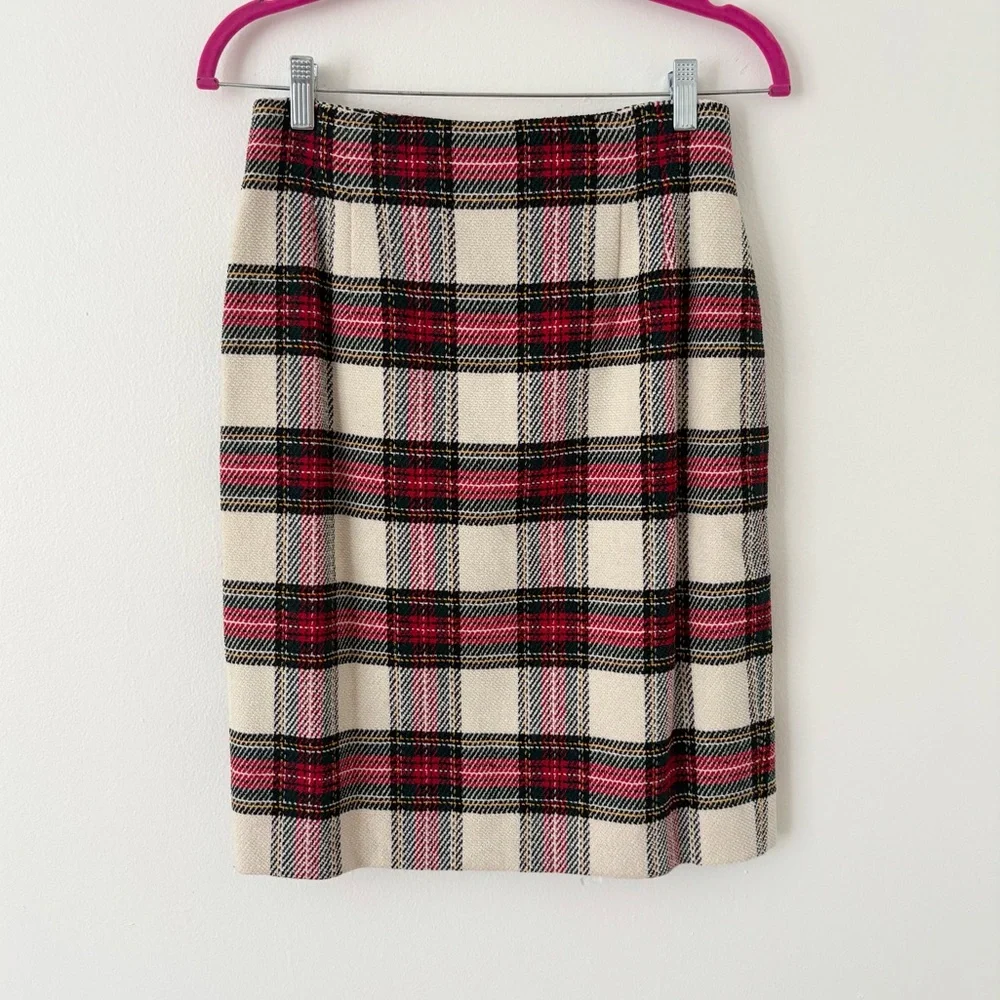 Jones New York Red Cream Green Plaid Button Down Skirt Suit Size 6 - Picture 6 of 10